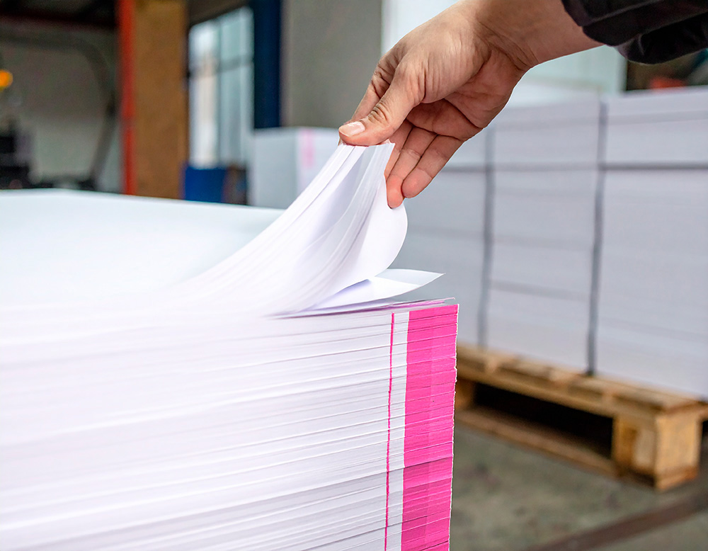 Stapel gedrukt papier